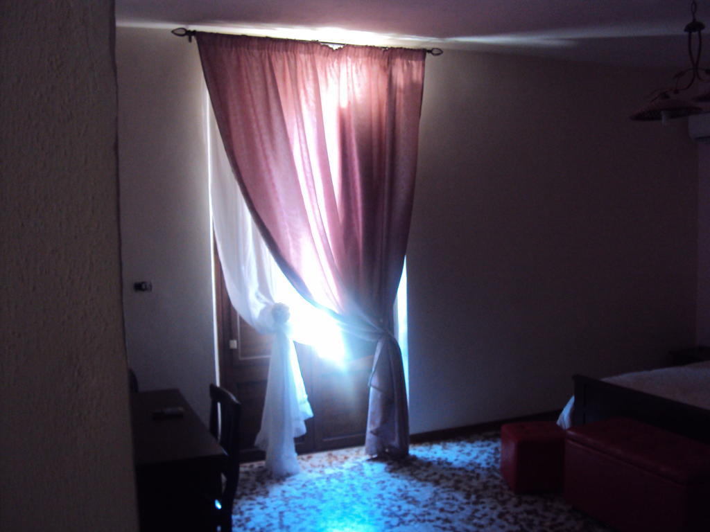 Bed and Breakfast Il Mirto E La Rosa Агридженто Номер фото