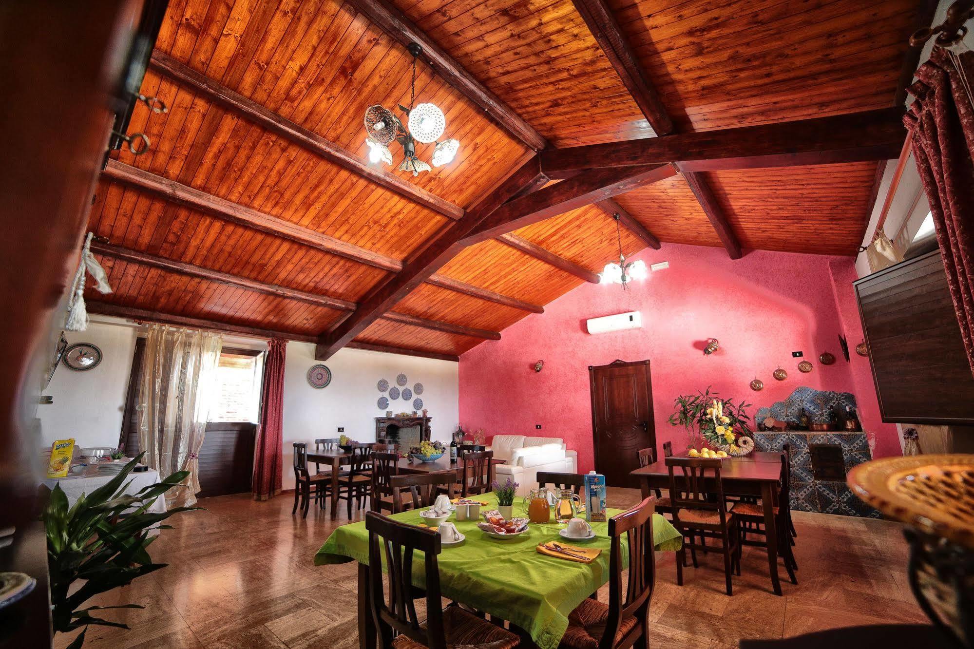 Bed and Breakfast Il Mirto E La Rosa Агридженто Экстерьер фото